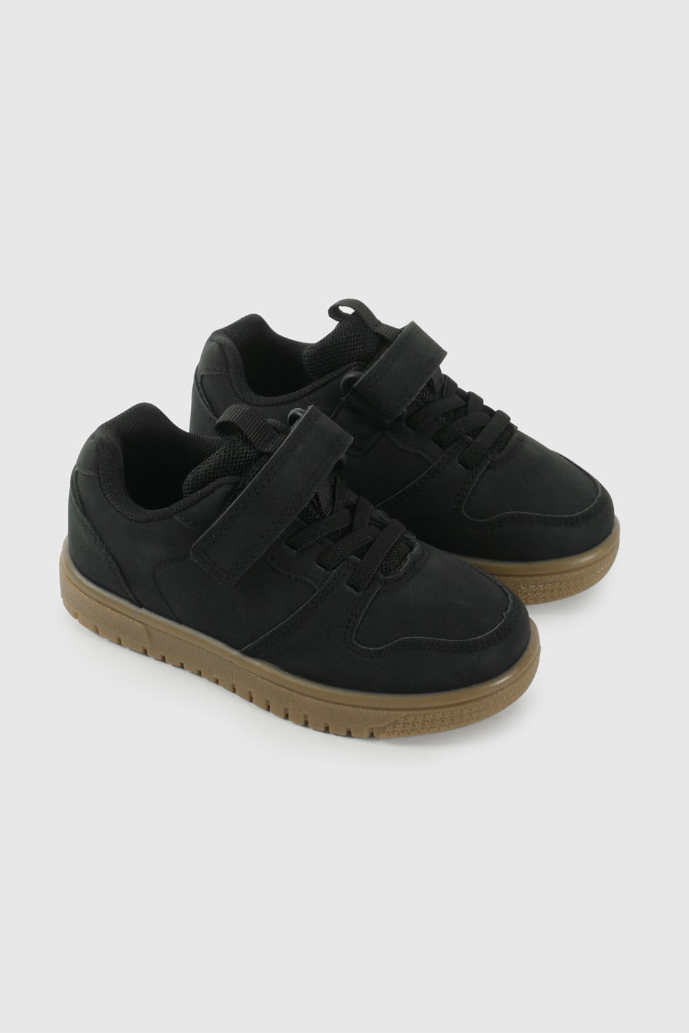 Zapatilla Urbana Negra de Caminante talla 21 a 27