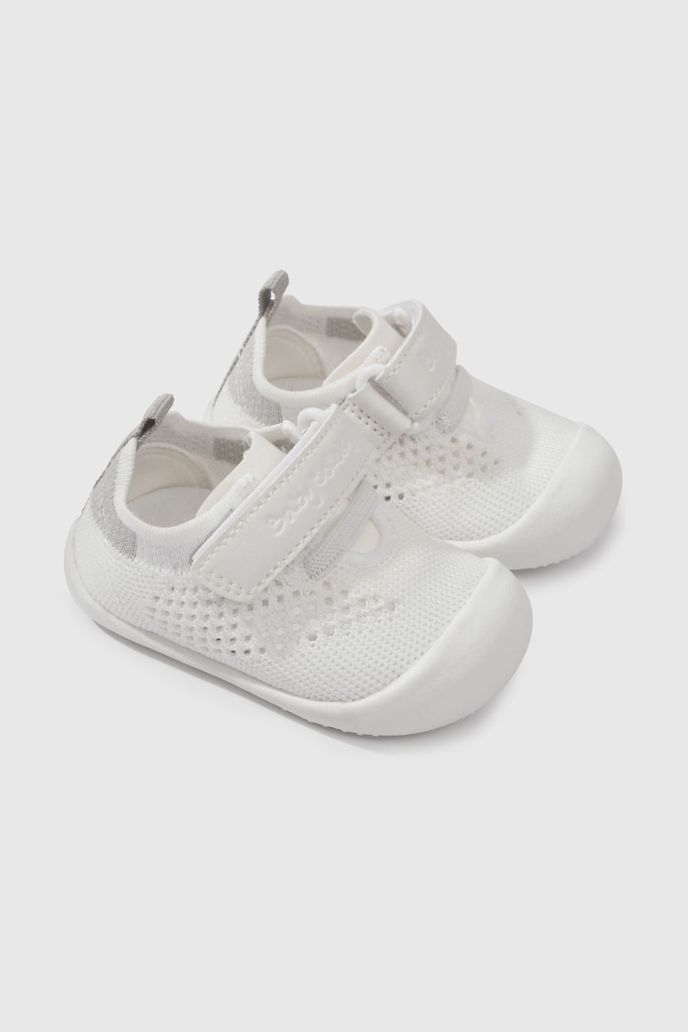 Zapatilla Deportiva Blanca gateador de niño con velcro