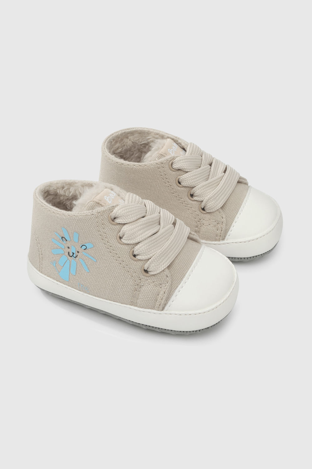 Zapatilla de niño con cierre de velcro beige