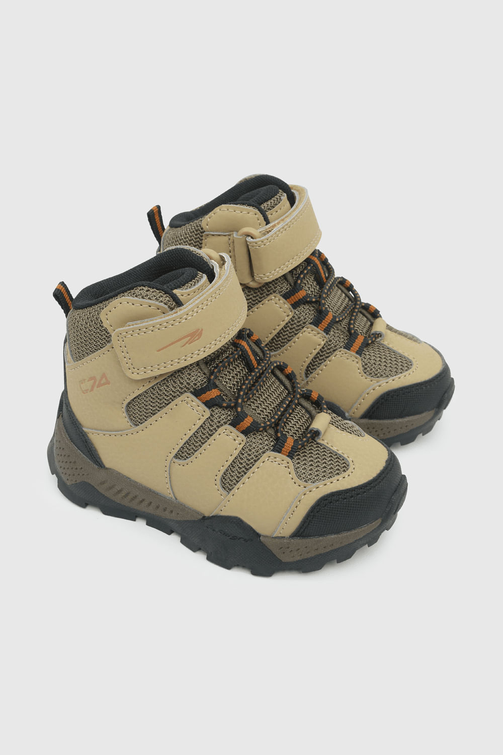 Botín Outdoor de Niño Beige con cierre de velcro y cordón