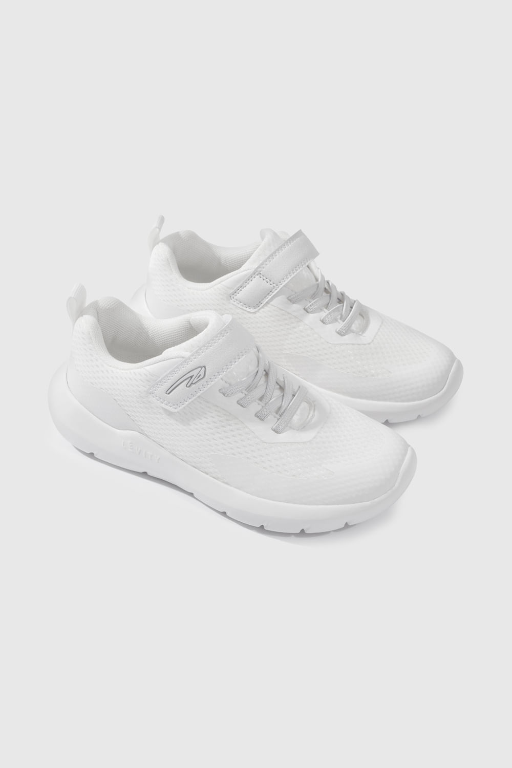 Zapatilla Deportiva Blanca C74 de niño con velcro y cordón