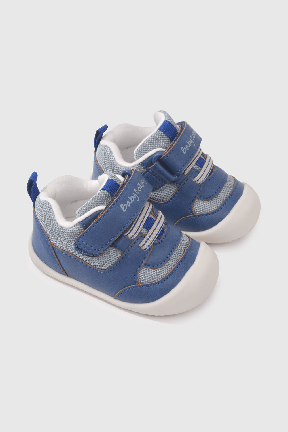 Zapatilla Urbana Azul gatedor cierre de velcro y cordón para niño