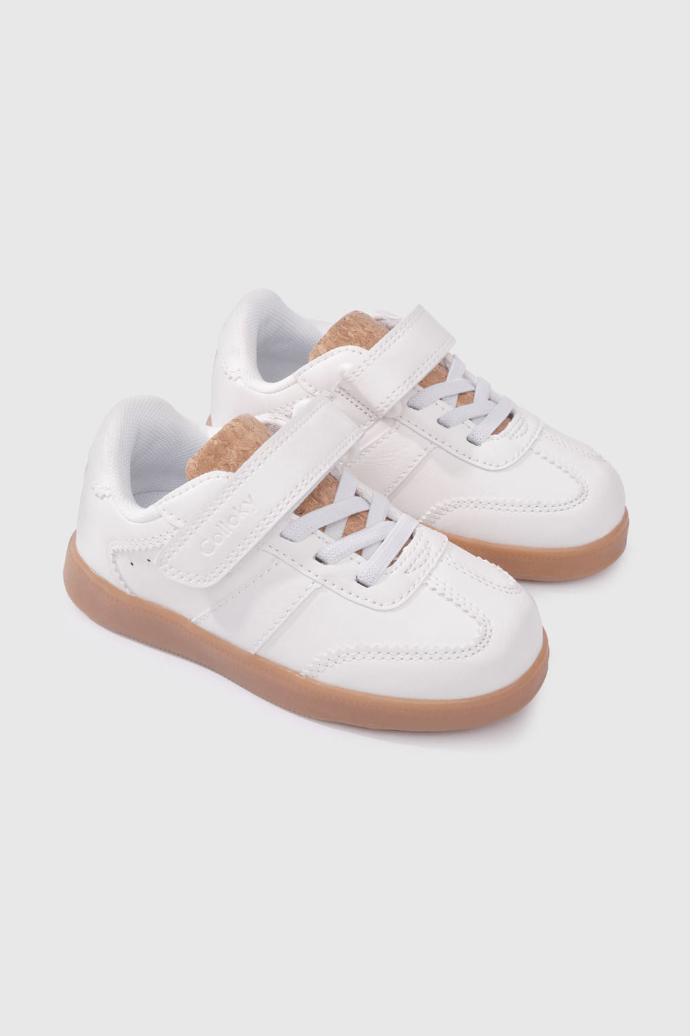 Zapatilla Urbana Blanca retro lifestyle para caminante niña